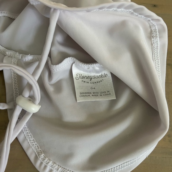 Honeysuckle swim hat - Picture 3 of 3